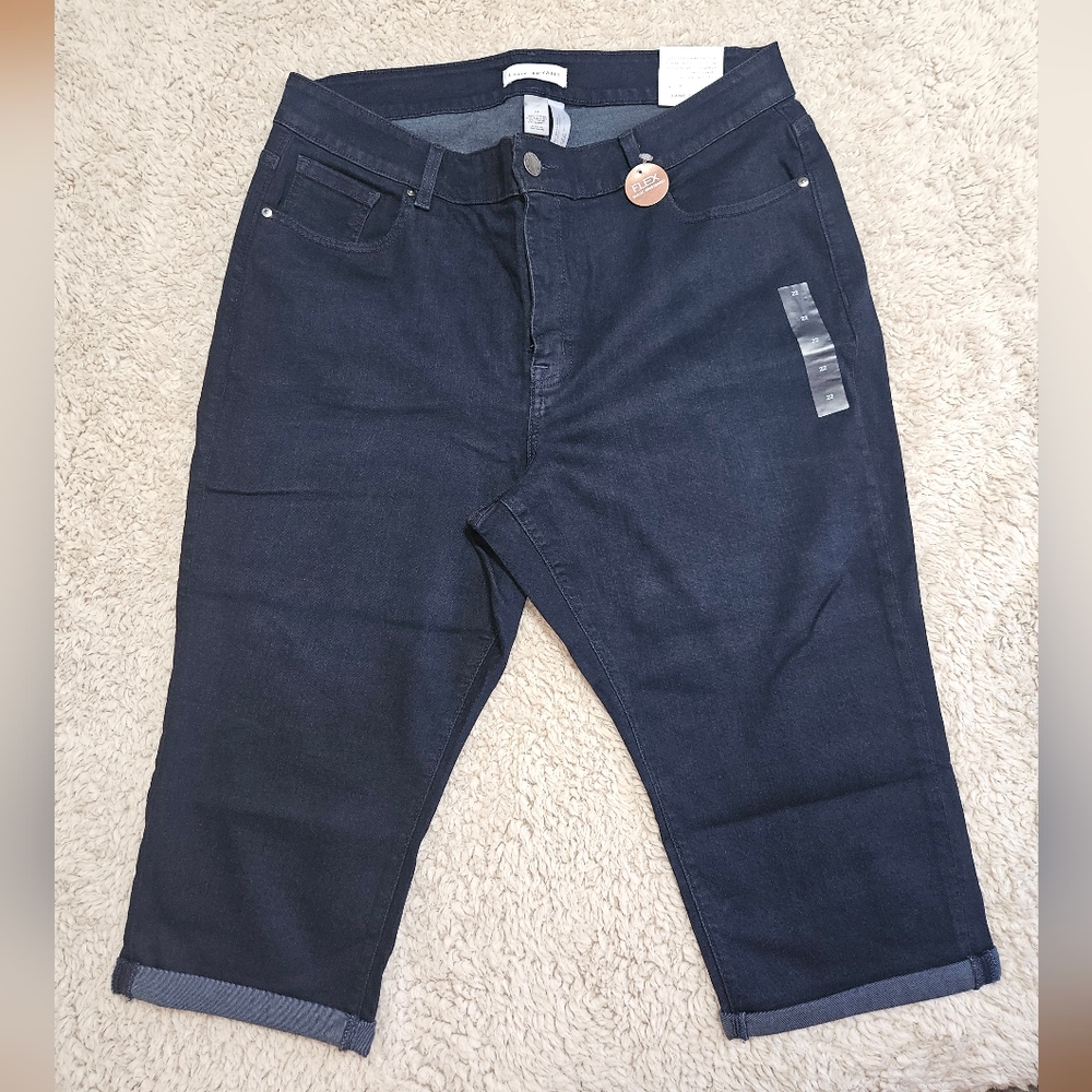 NWT Lane Bryant Curvy Fit High Rise Pedal with Flex Magic Waistband, Dark Rinse